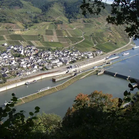 Mosel-ferienwohnung Berhard Apartamento *