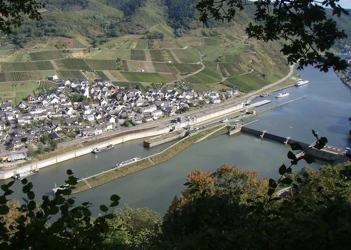 Mosel-ferienwohnung Berhard 아파트 *